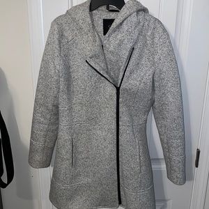 Jessica’s Simpson coat